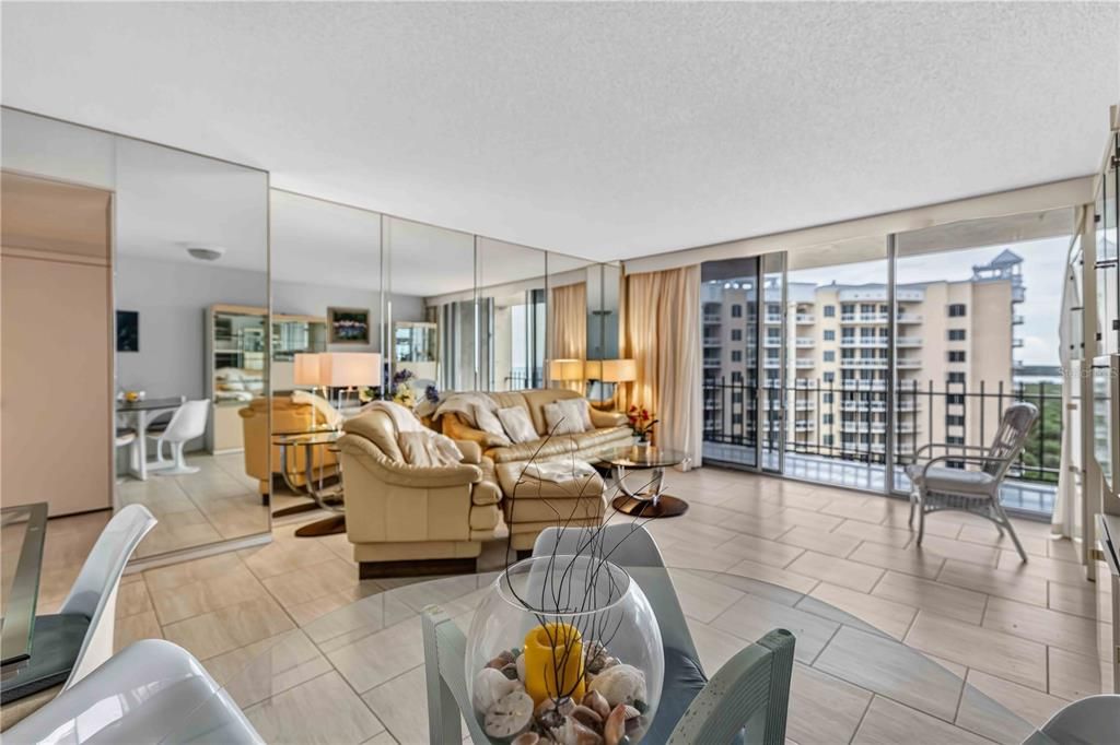For Sale: $645,000 (1 beds, 1 baths, 1116 Square Feet)