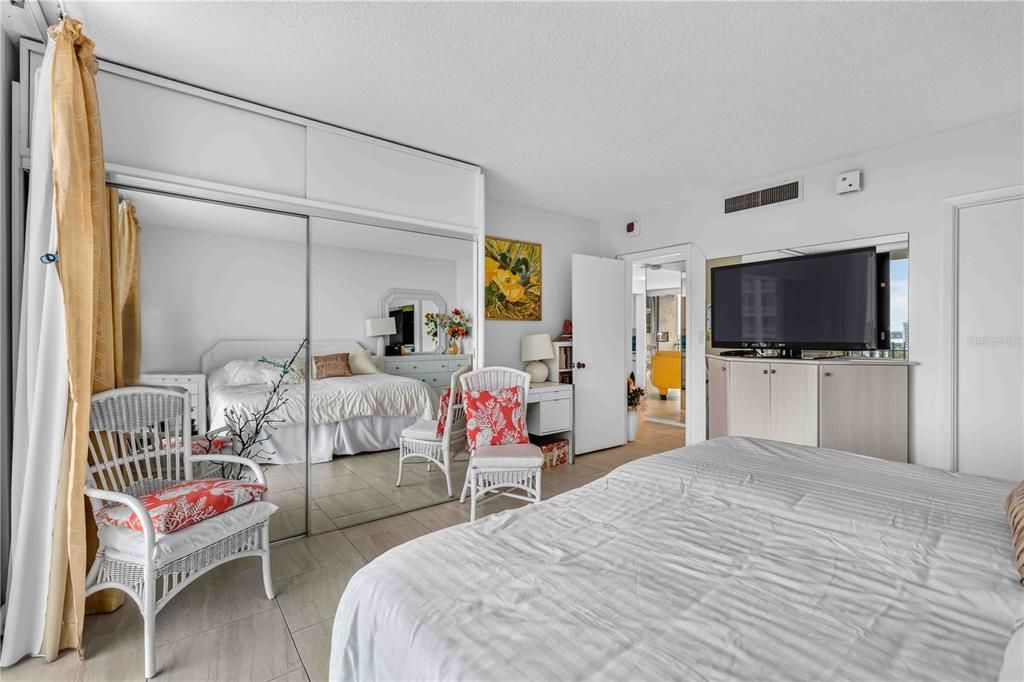 For Sale: $645,000 (1 beds, 1 baths, 1116 Square Feet)