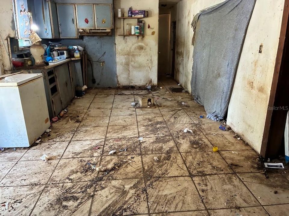 For Sale: $67,500 (3 beds, 3 baths, 1510 Square Feet)