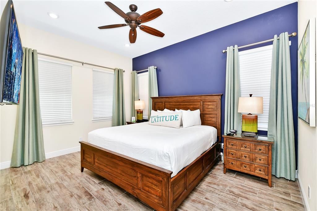 For Rent: $3,300 (2 beds, 2 baths, 1305 Square Feet)