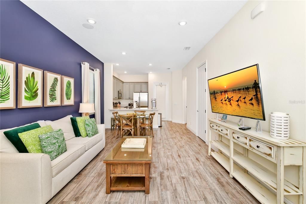 For Rent: $3,300 (2 beds, 2 baths, 1305 Square Feet)