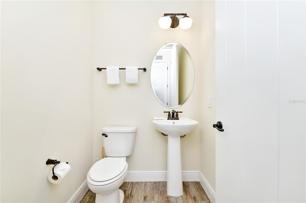 For Rent: $3,300 (2 beds, 2 baths, 1305 Square Feet)