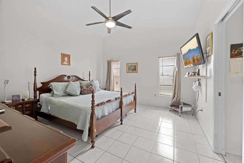 En Venta: $350,000 (3 camas, 2 baños, 2008 Pies cuadrados)