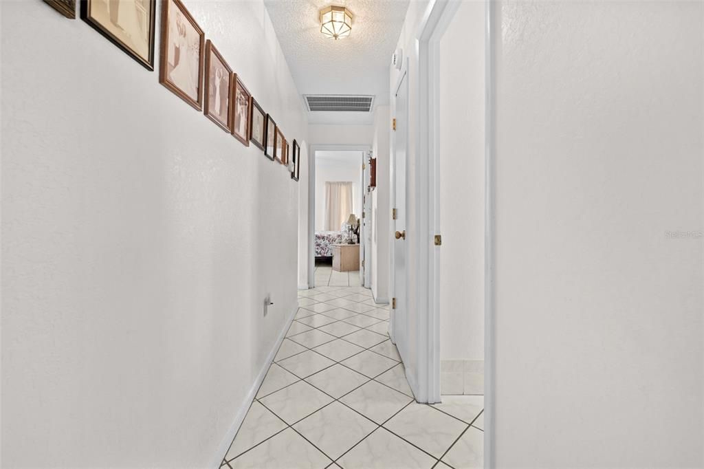 En Venta: $350,000 (3 camas, 2 baños, 2008 Pies cuadrados)