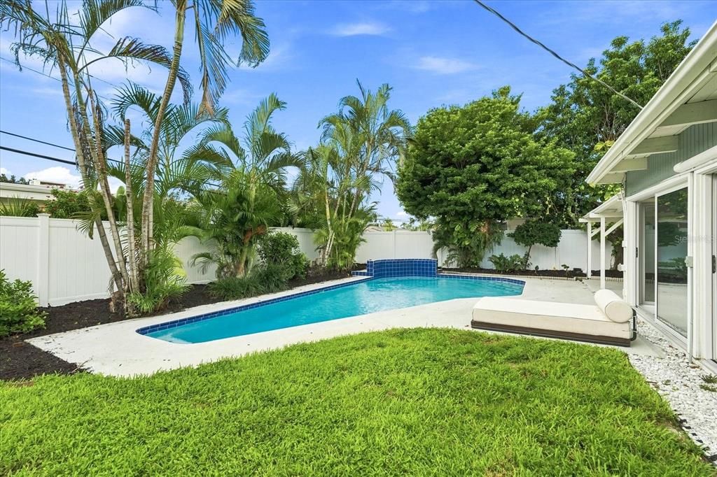 For Sale: $749,000 (3 beds, 2 baths, 1768 Square Feet)