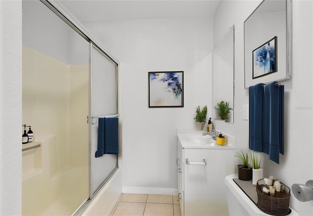 For Rent: $1,475 (2 beds, 2 baths, 935 Square Feet)