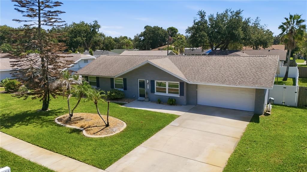 For Sale: $364,900 (3 beds, 2 baths, 1442 Square Feet)