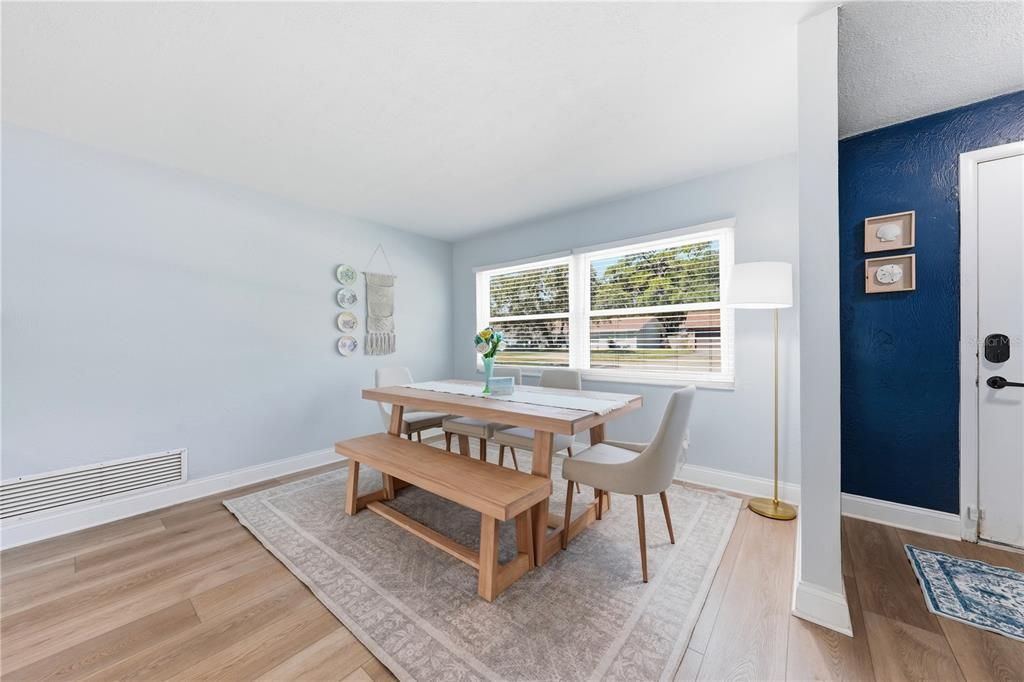 For Sale: $364,900 (3 beds, 2 baths, 1442 Square Feet)