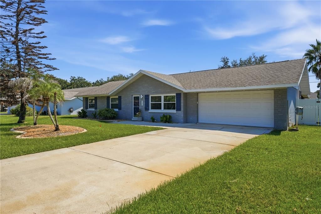 For Sale: $364,900 (3 beds, 2 baths, 1442 Square Feet)