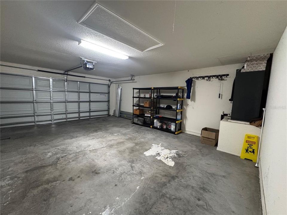 For Rent: $2,495 (3 beds, 2 baths, 1997 Square Feet)