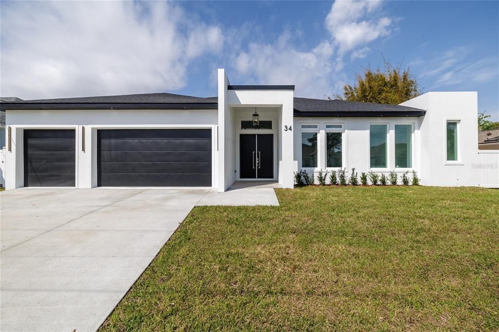 For Sale: $759,000 (4 beds, 3 baths, 2556 Square Feet)