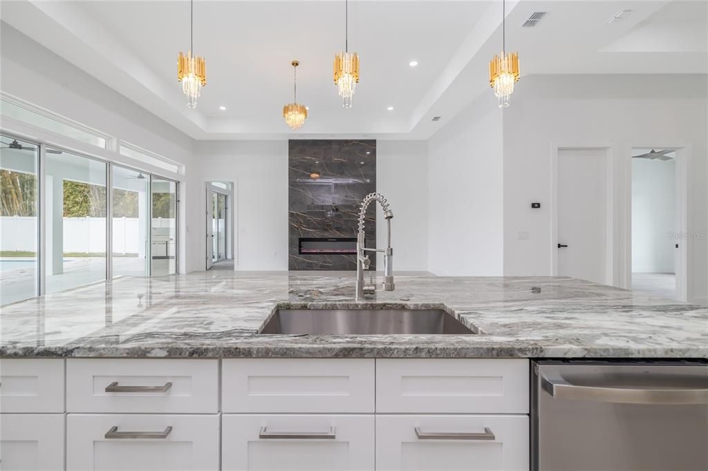 For Sale: $759,000 (4 beds, 3 baths, 2556 Square Feet)