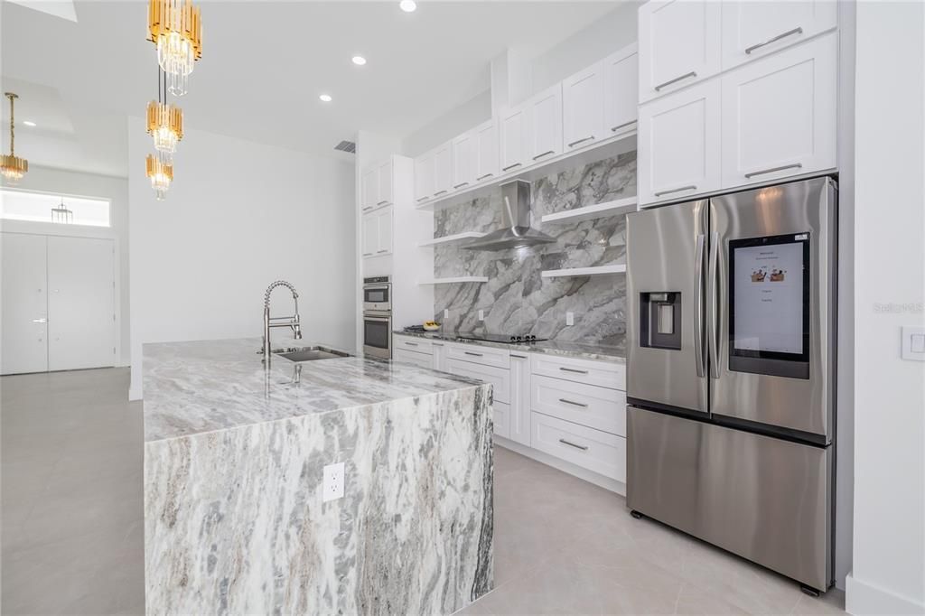 For Sale: $759,000 (4 beds, 3 baths, 2556 Square Feet)