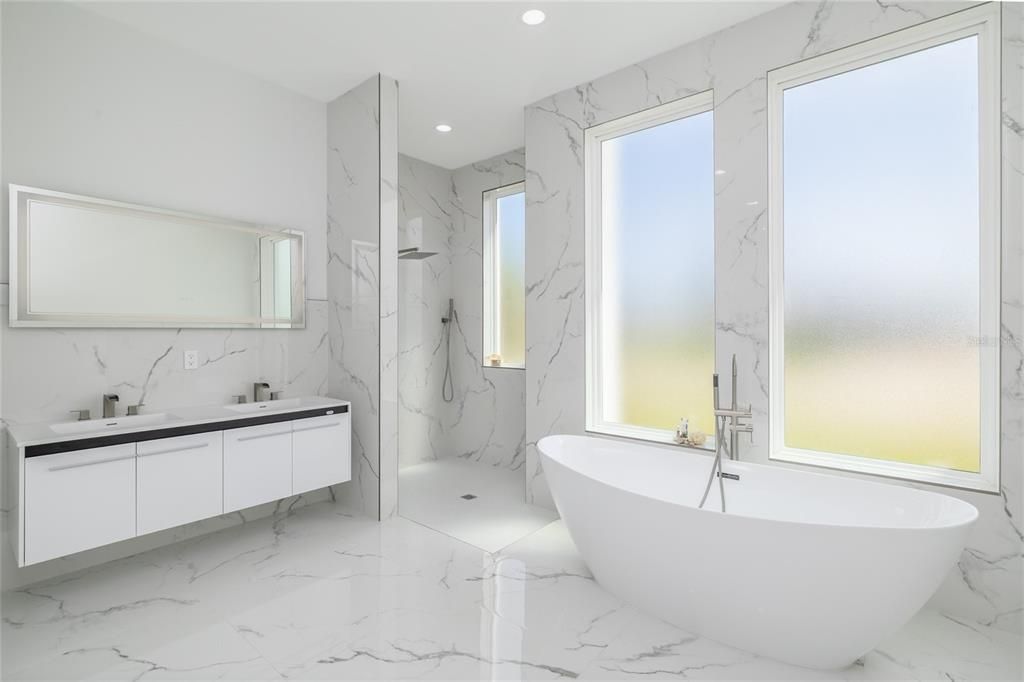 For Sale: $759,000 (4 beds, 3 baths, 2556 Square Feet)