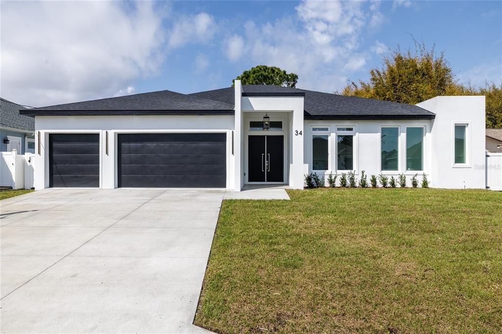 For Sale: $759,000 (4 beds, 3 baths, 2556 Square Feet)