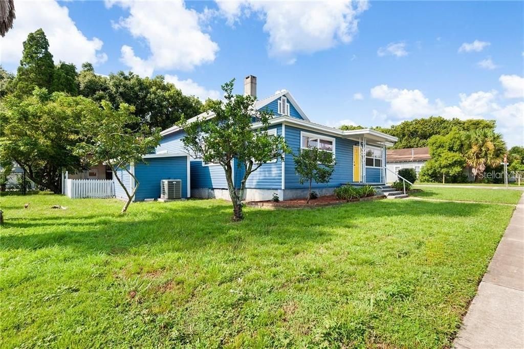 For Sale: $214,900 (5 beds, 3 baths, 2109 Square Feet)