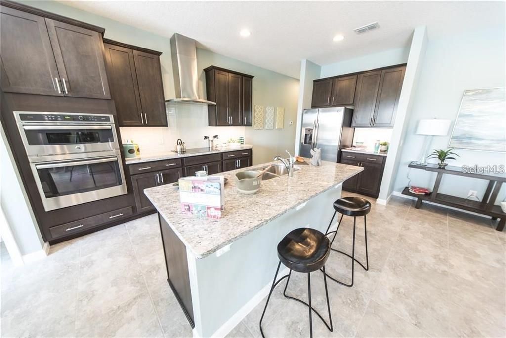 For Sale: $624,999 (5 beds, 3 baths, 3208 Square Feet)