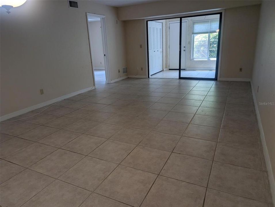 В аренду: $1,750 (2 спален, 2 ванн, 1050 Квадратных фут)
