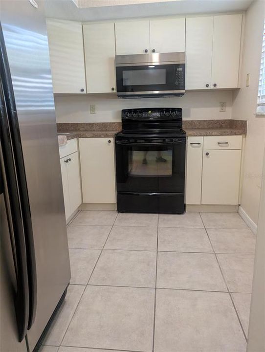В аренду: $1,750 (2 спален, 2 ванн, 1050 Квадратных фут)
