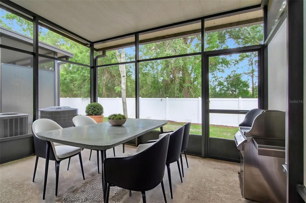 For Sale: $345,000 (3 beds, 2 baths, 1622 Square Feet)
