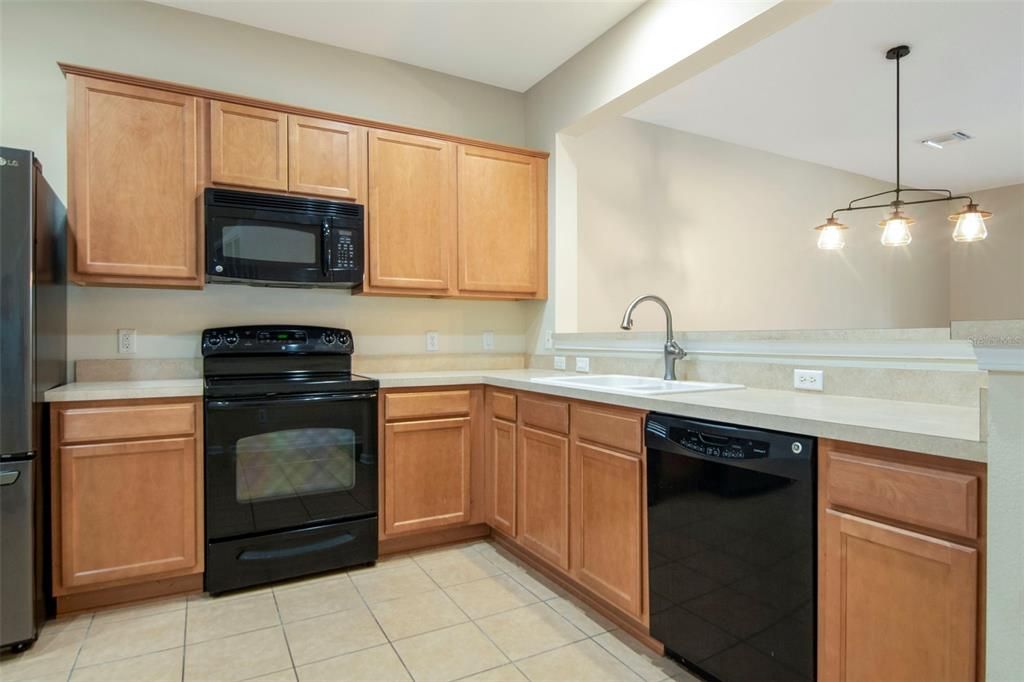 For Sale: $345,000 (3 beds, 2 baths, 1622 Square Feet)