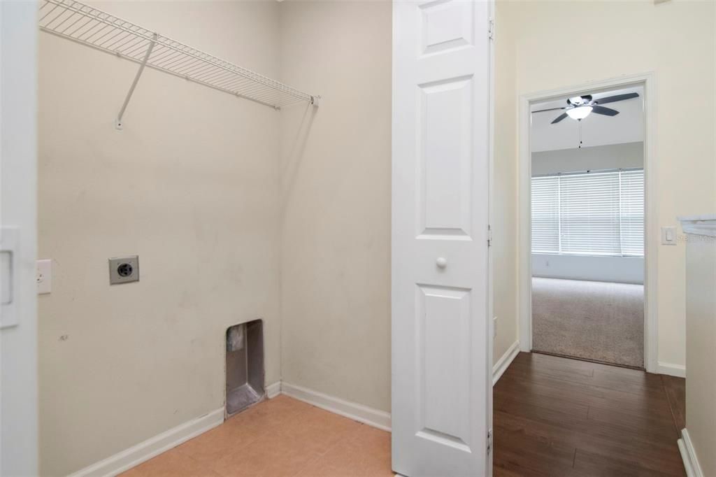 For Sale: $345,000 (3 beds, 2 baths, 1622 Square Feet)