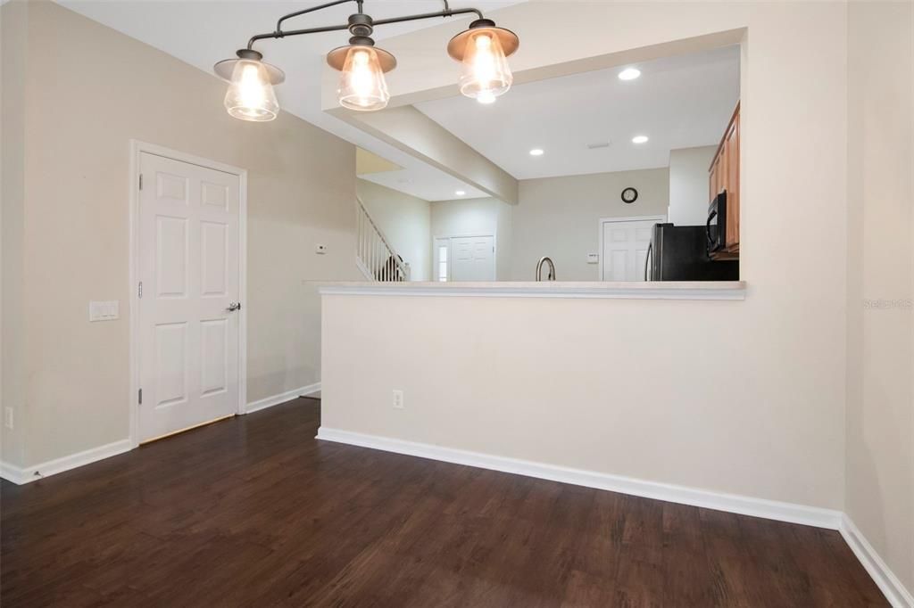 For Sale: $345,000 (3 beds, 2 baths, 1622 Square Feet)
