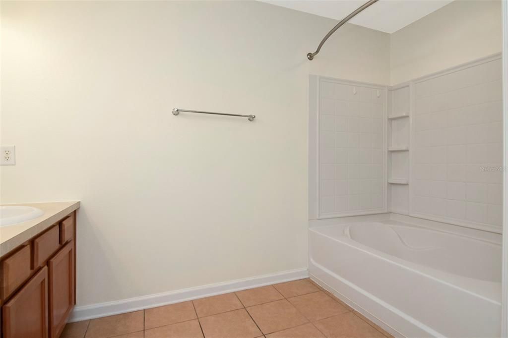 For Sale: $345,000 (3 beds, 2 baths, 1622 Square Feet)