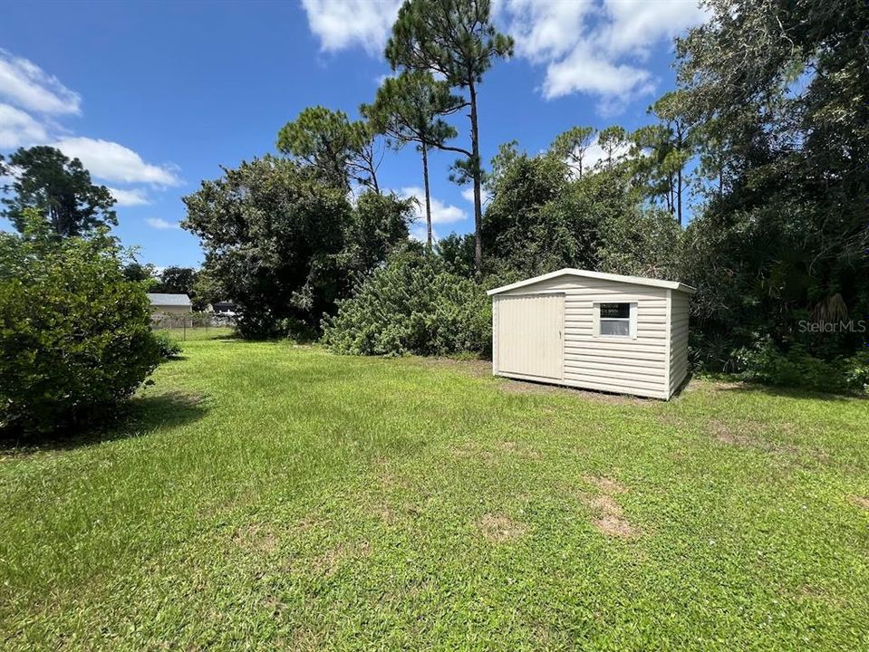 For Sale: $260,000 (3 beds, 2 baths, 1260 Square Feet)
