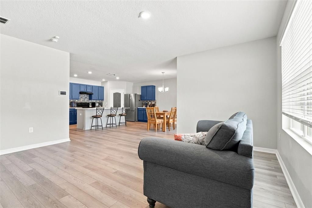 For Sale: $360,000 (4 beds, 2 baths, 1846 Square Feet)