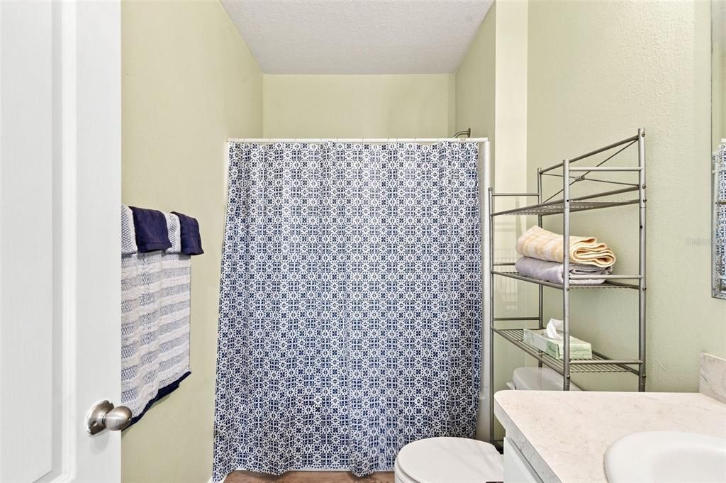 For Sale: $360,000 (4 beds, 2 baths, 1846 Square Feet)