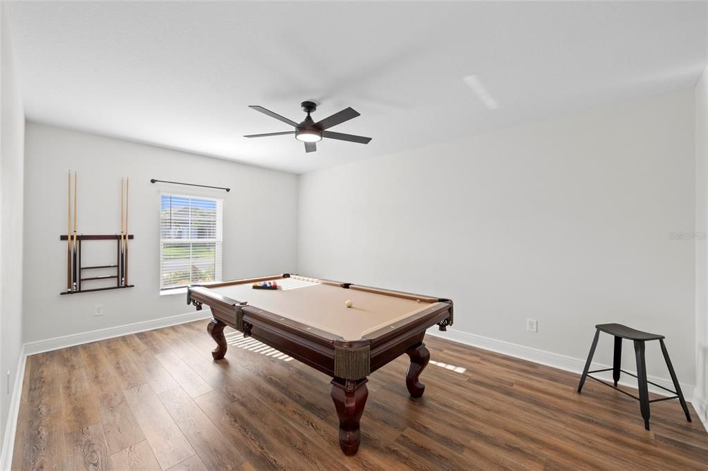 For Sale: $410,000 (3 beds, 2 baths, 2090 Square Feet)