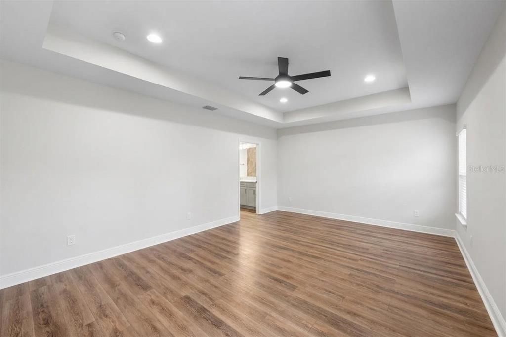 For Sale: $410,000 (3 beds, 2 baths, 2090 Square Feet)