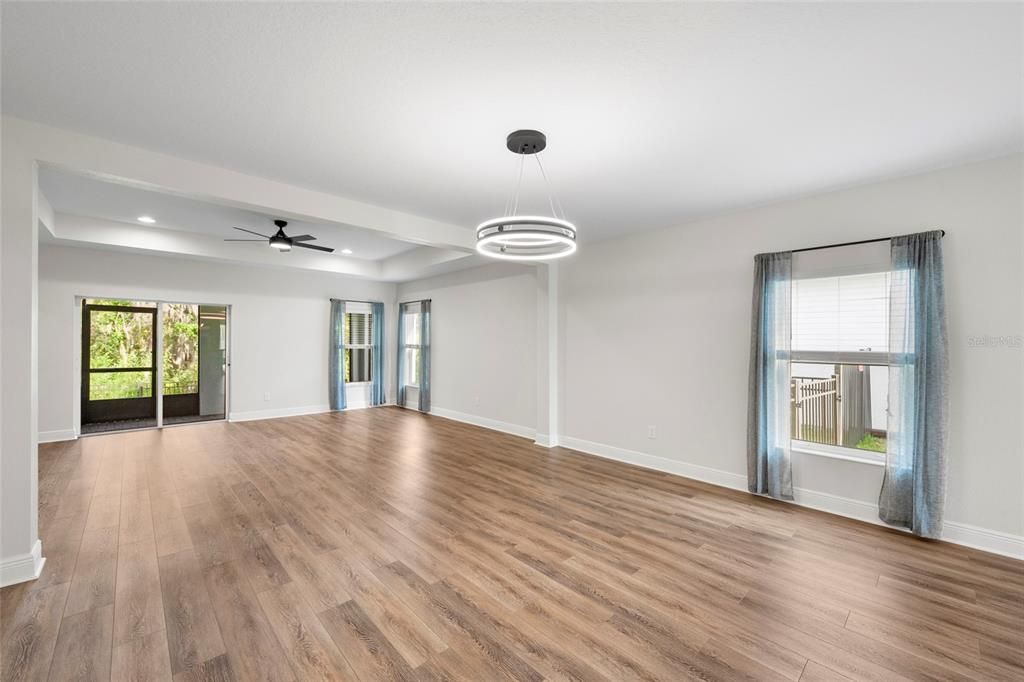 For Sale: $410,000 (3 beds, 2 baths, 2090 Square Feet)