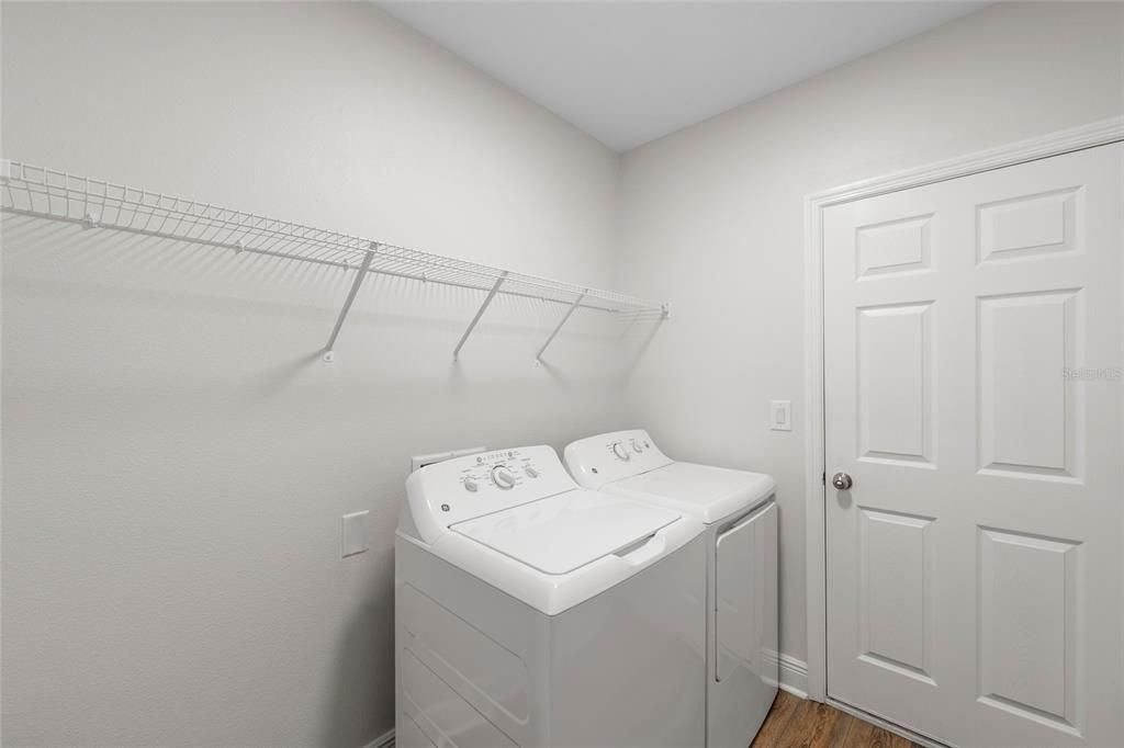 For Sale: $410,000 (3 beds, 2 baths, 2090 Square Feet)