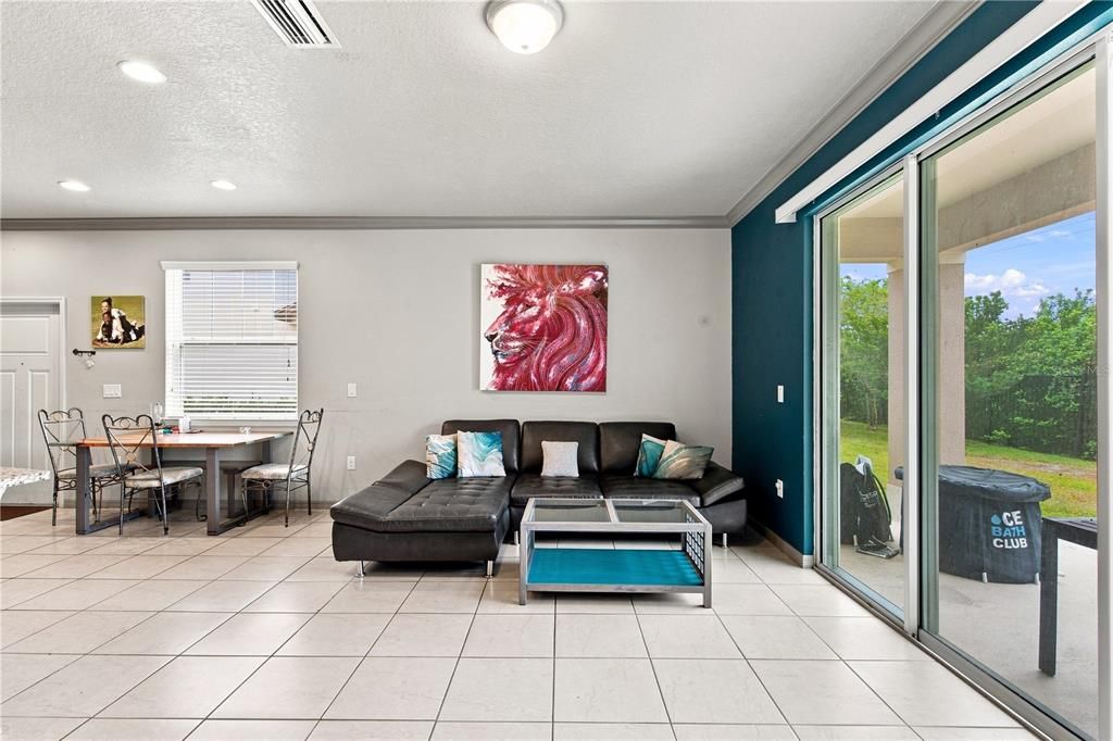 For Sale: $330,000 (3 beds, 2 baths, 1880 Square Feet)