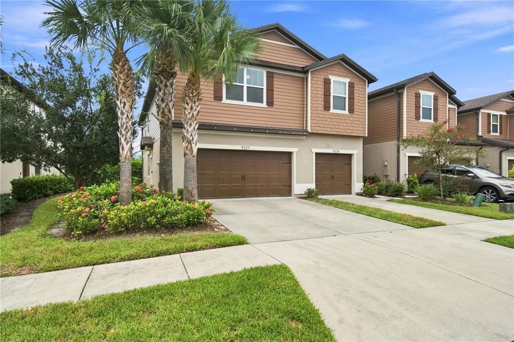For Sale: $330,000 (3 beds, 2 baths, 1880 Square Feet)