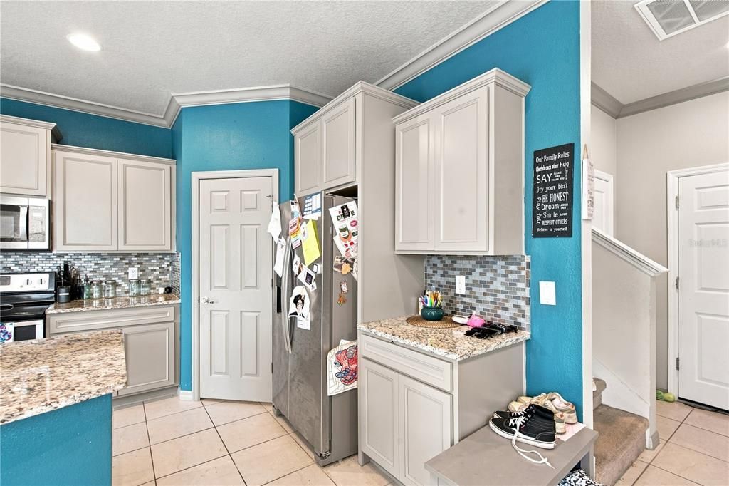 For Sale: $330,000 (3 beds, 2 baths, 1880 Square Feet)
