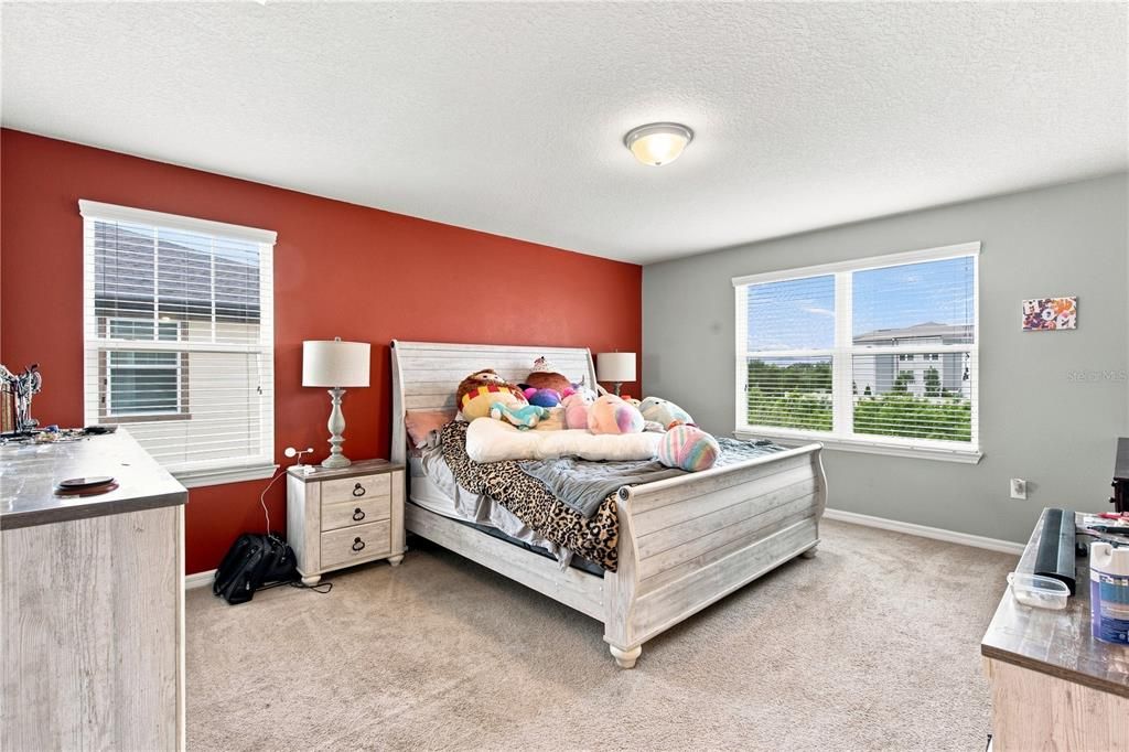 For Sale: $330,000 (3 beds, 2 baths, 1880 Square Feet)