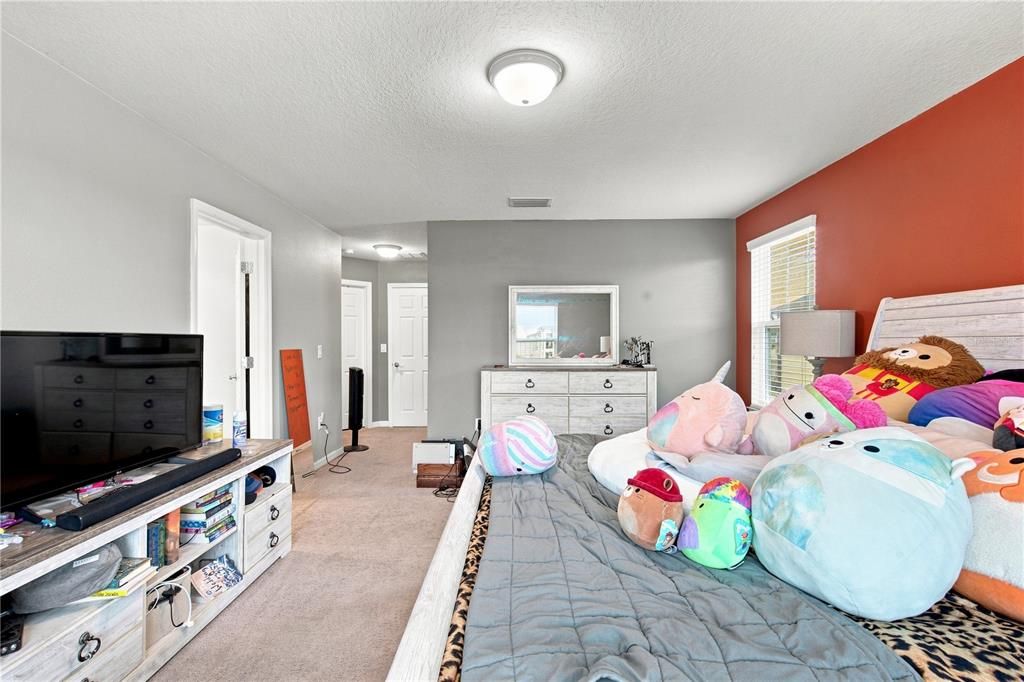 For Sale: $330,000 (3 beds, 2 baths, 1880 Square Feet)