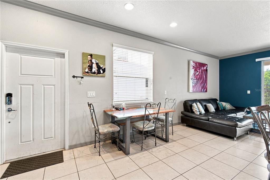 For Sale: $330,000 (3 beds, 2 baths, 1880 Square Feet)