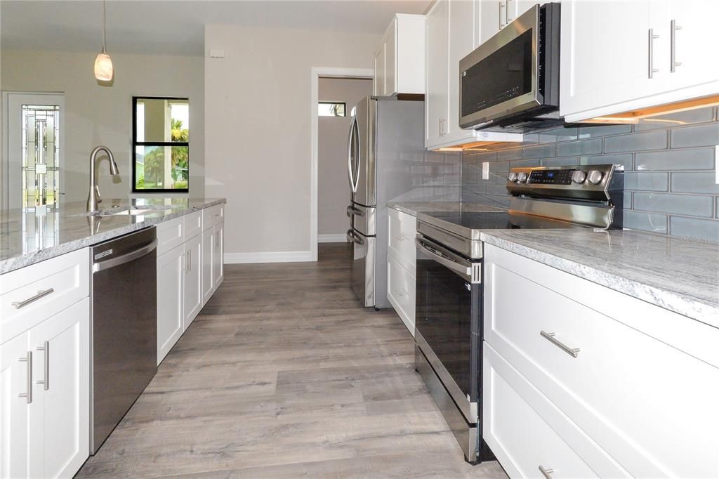 For Sale: $498,000 (3 beds, 2 baths, 2151 Square Feet)