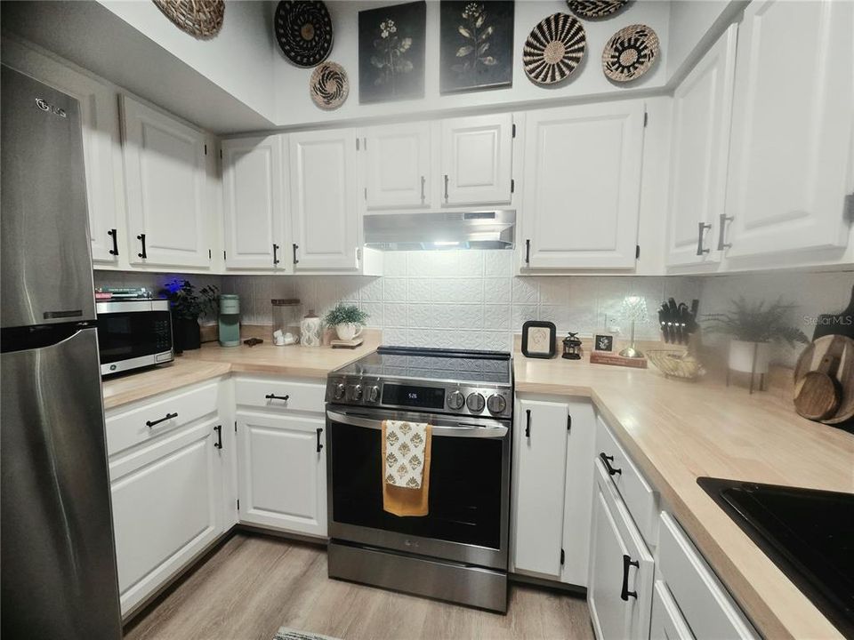 For Sale: $249,000 (2 beds, 2 baths, 1134 Square Feet)