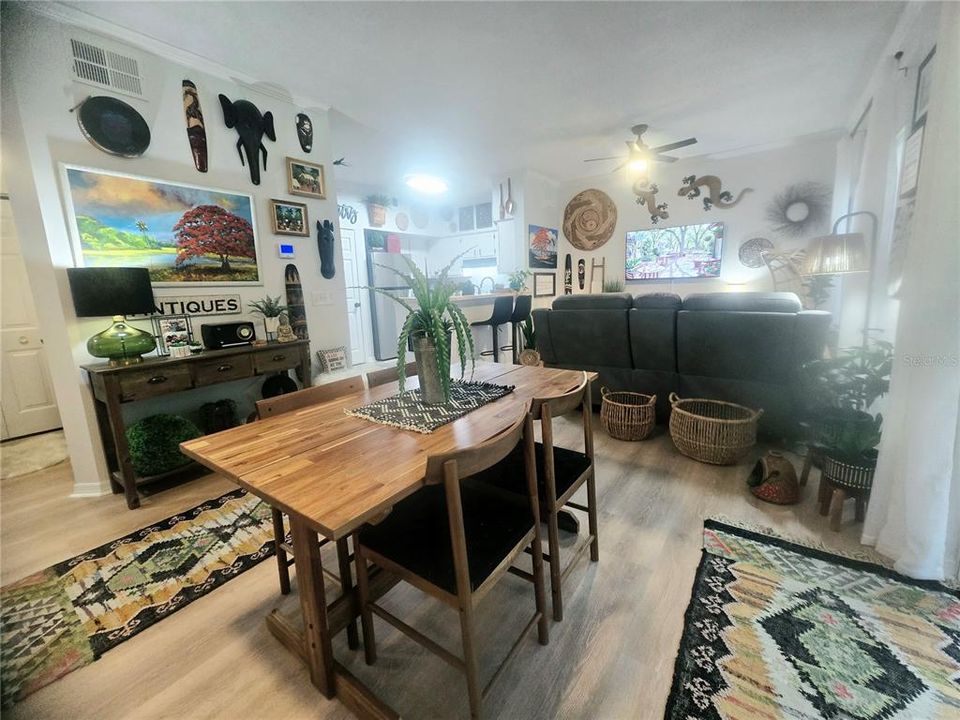 For Sale: $249,000 (2 beds, 2 baths, 1134 Square Feet)