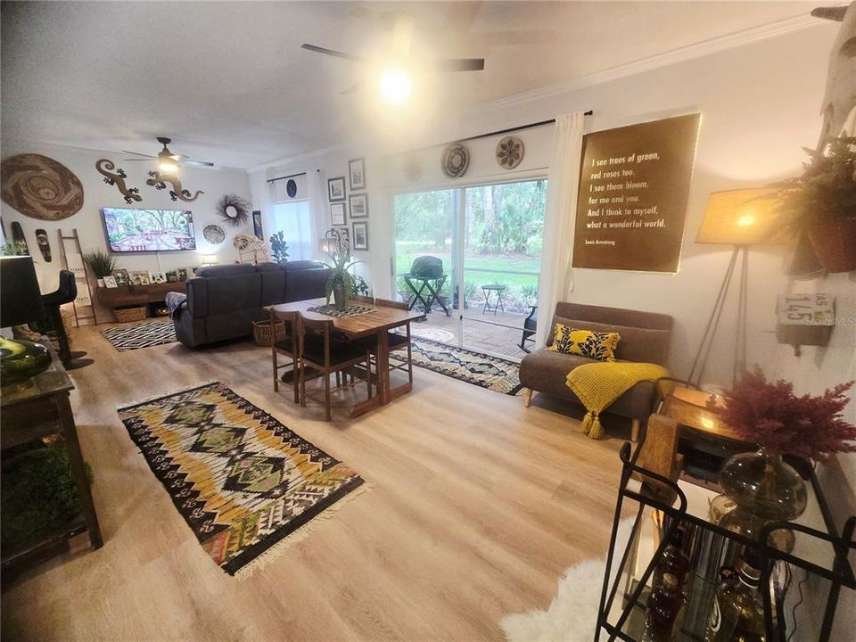 For Sale: $249,000 (2 beds, 2 baths, 1134 Square Feet)