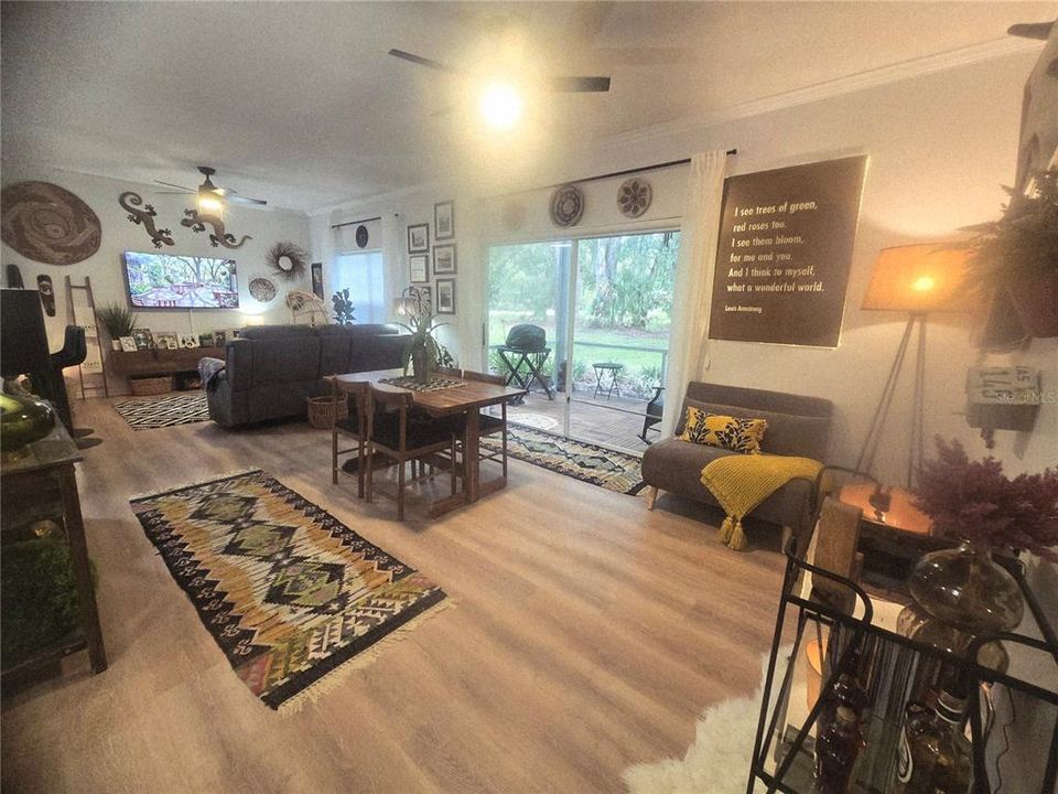 For Sale: $249,000 (2 beds, 2 baths, 1134 Square Feet)