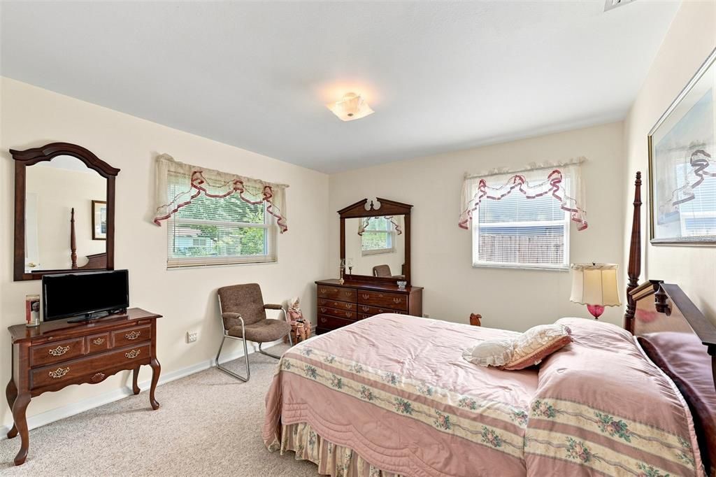 For Sale: $397,000 (3 beds, 2 baths, 1774 Square Feet)