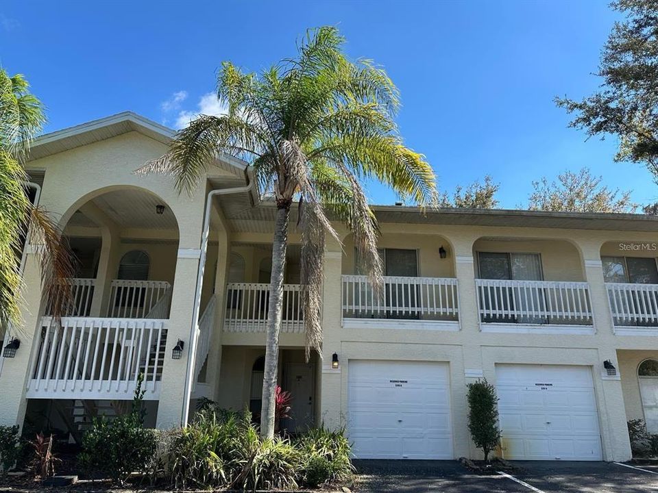 For Sale: $160,000 (2 beds, 2 baths, 1087 Square Feet)
