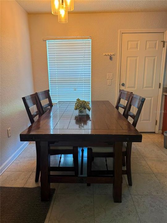 For Rent: $2,600 (3 beds, 2 baths, 1248 Square Feet)