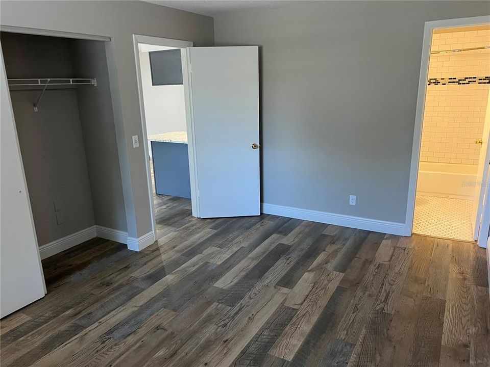 For Sale: $139,900 (2 beds, 2 baths, 918 Square Feet)